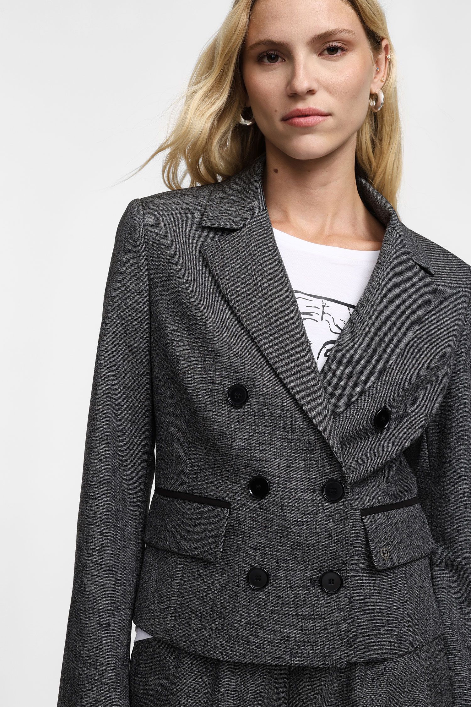 Cropped blazer with double buttons PLBL001S