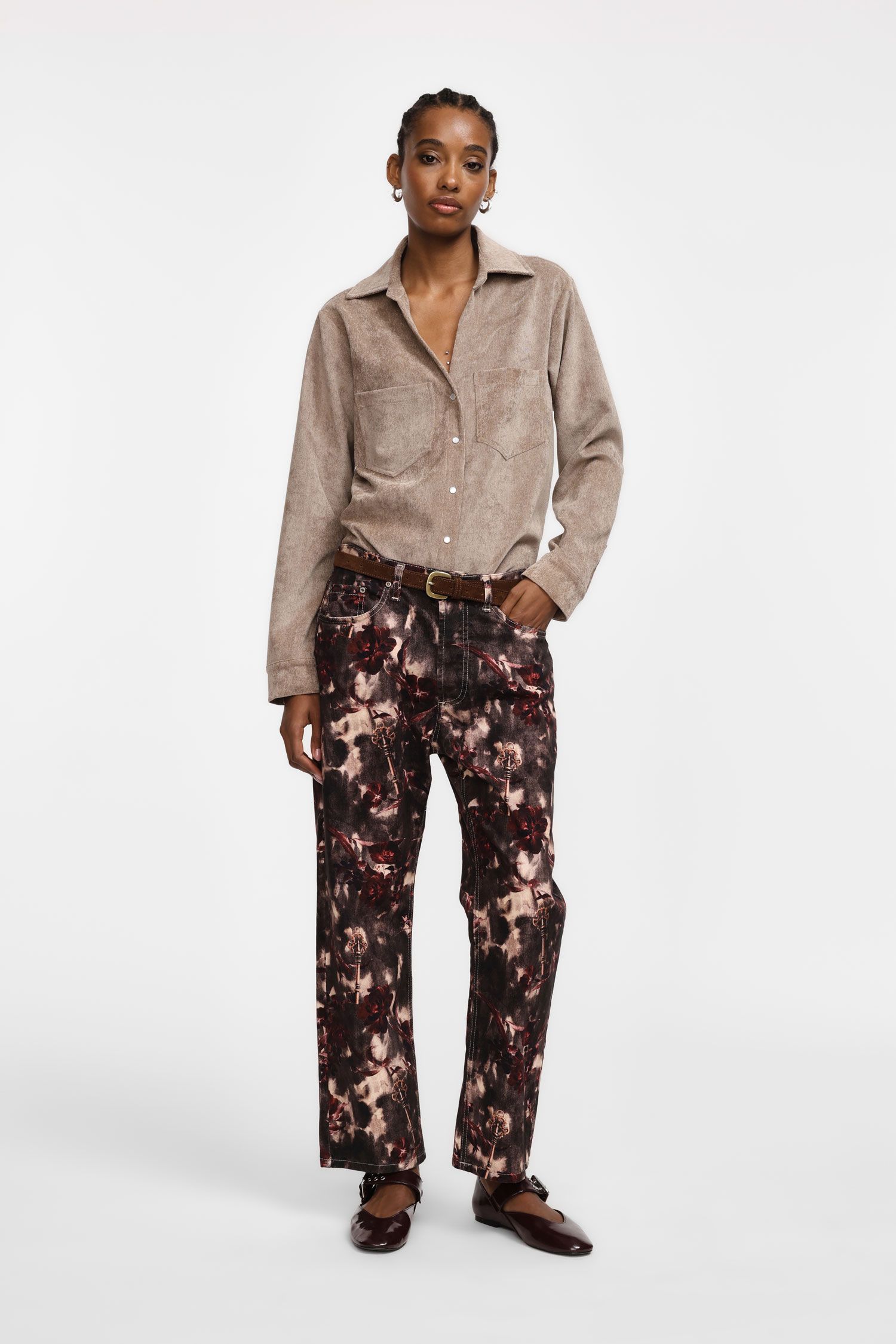 Cropped trousers with floral print PLP003s