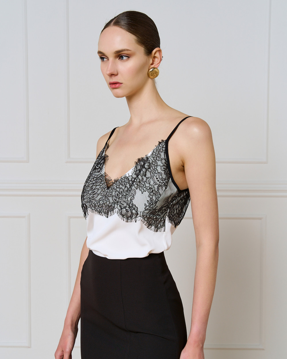 Off white Τοπ με τιράντες και δαντέλα ACCBL006S