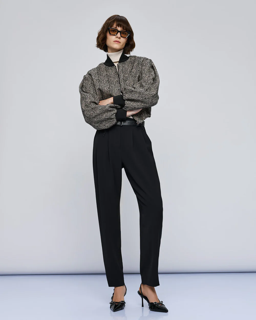 Μαύρο παντελόνι ψηλόμεσο με πιέτες ACCP024S