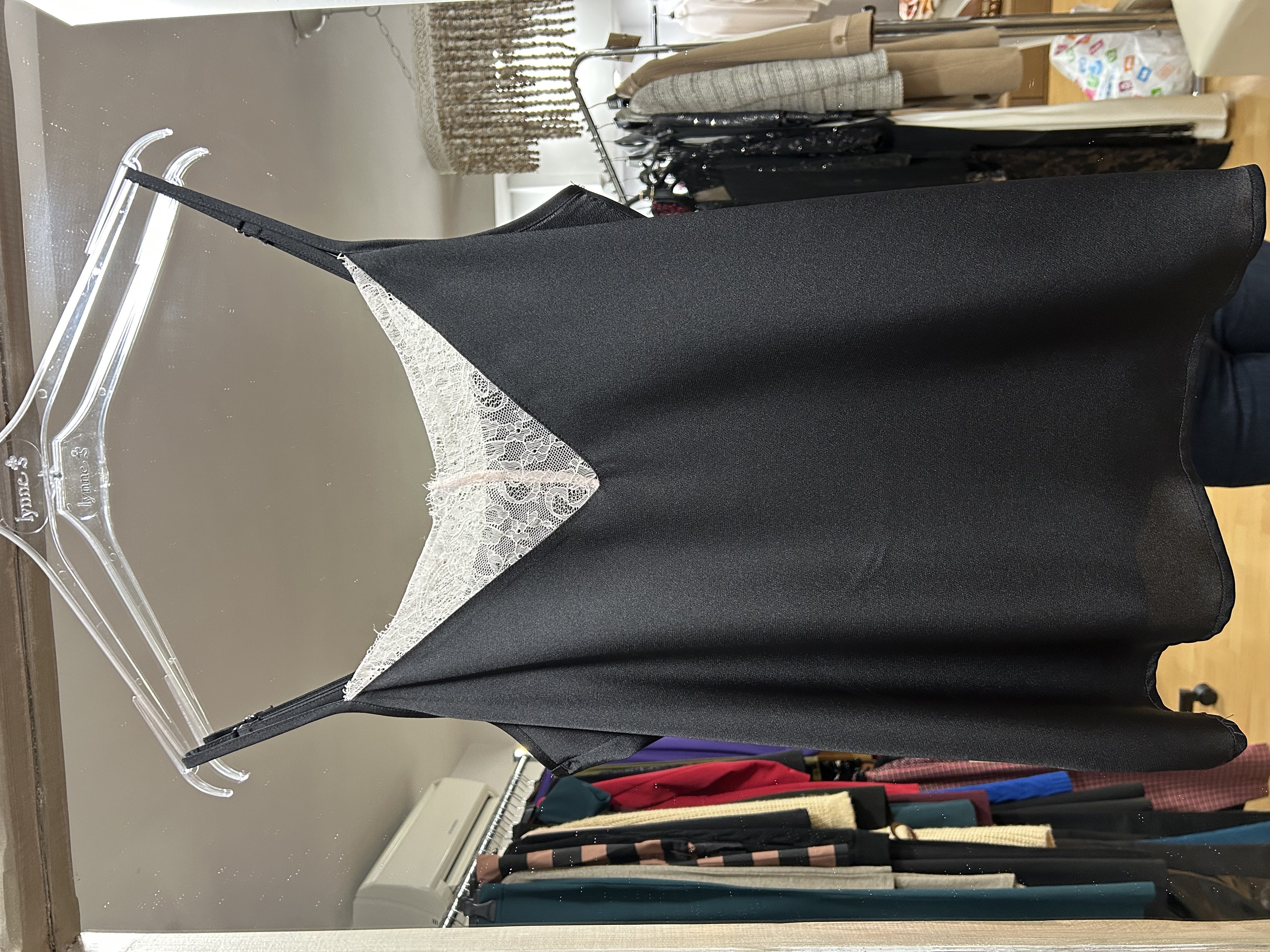 Access τοπ μαύρο σατέν με δαντέλαL