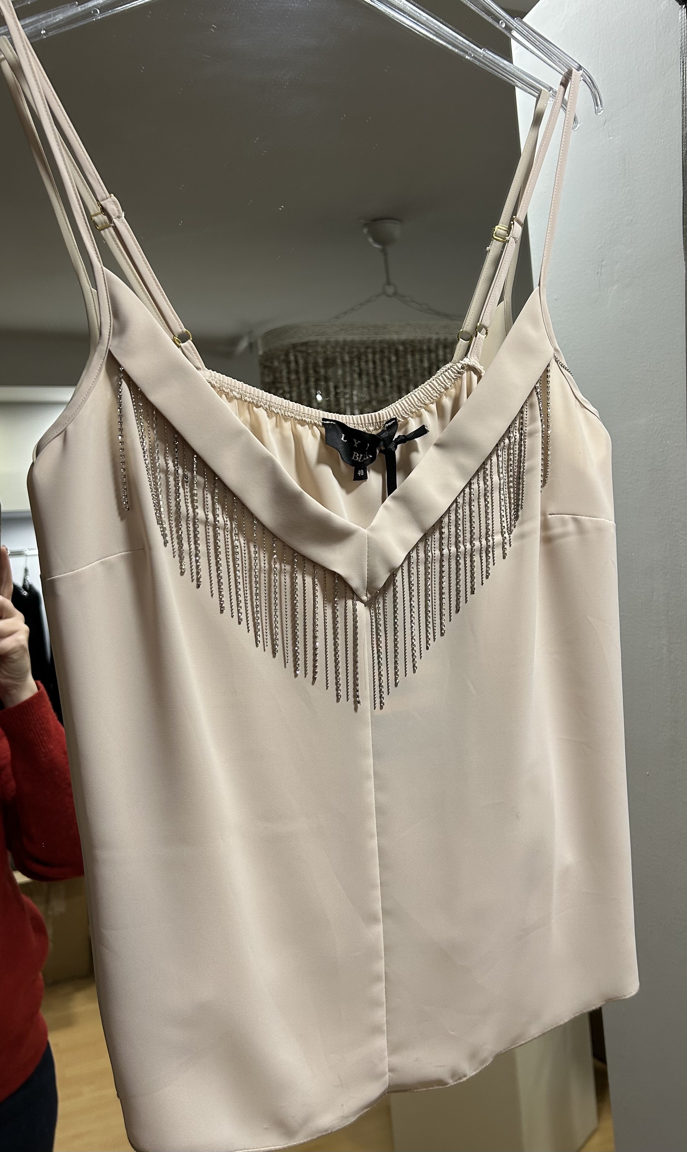 Lynne μπεζ τοπ με κρόσσια στραςM